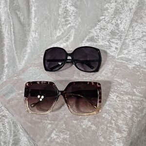 2 Pair of Jessics Simpson Black and Brown Sunglasses w/case